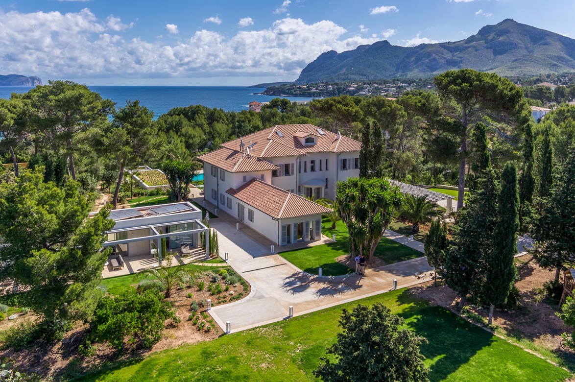 Villa León – Imposante Luxusvilla mit Meerblick – Luxus Ferienvermietung Mallorca, Alcúdia – Mal Pas