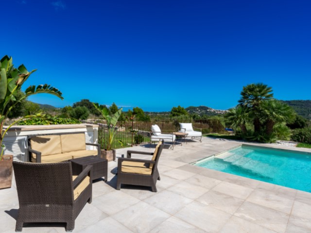 Renovierte Finca mit Pool und Panoramablick bis zum Meer - 11