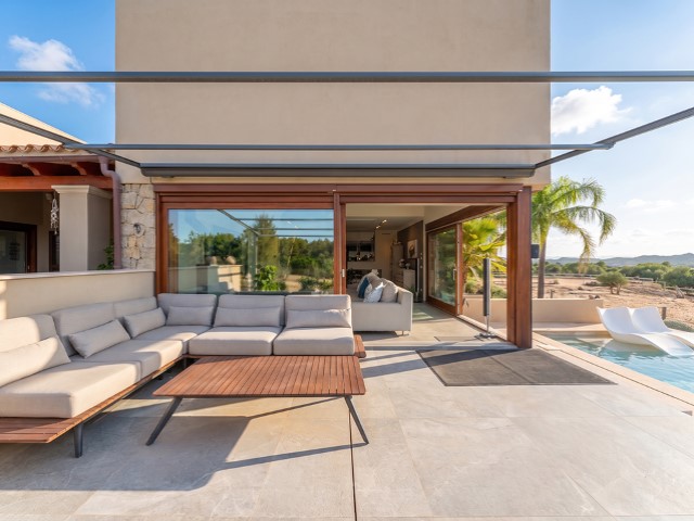 Modernes Landhaus mit Pool und Reitanlagen - 7