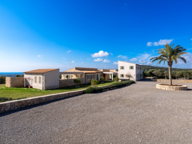 Modernes Landhaus mit 360°-Panoramablick - 3