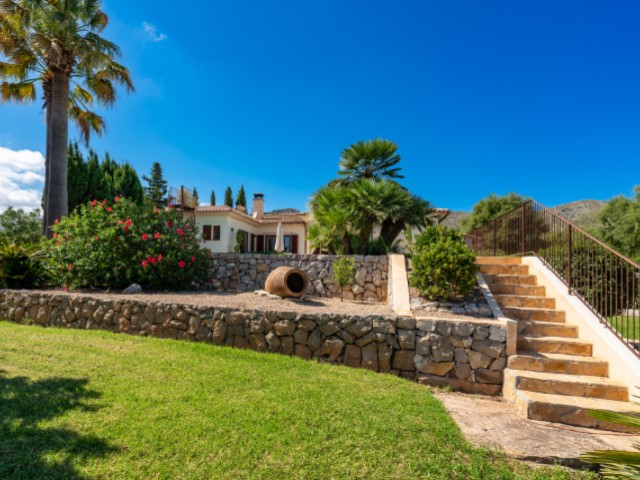 Renovierte Finca mit Pool und Panoramablick bis zum Meer - 4