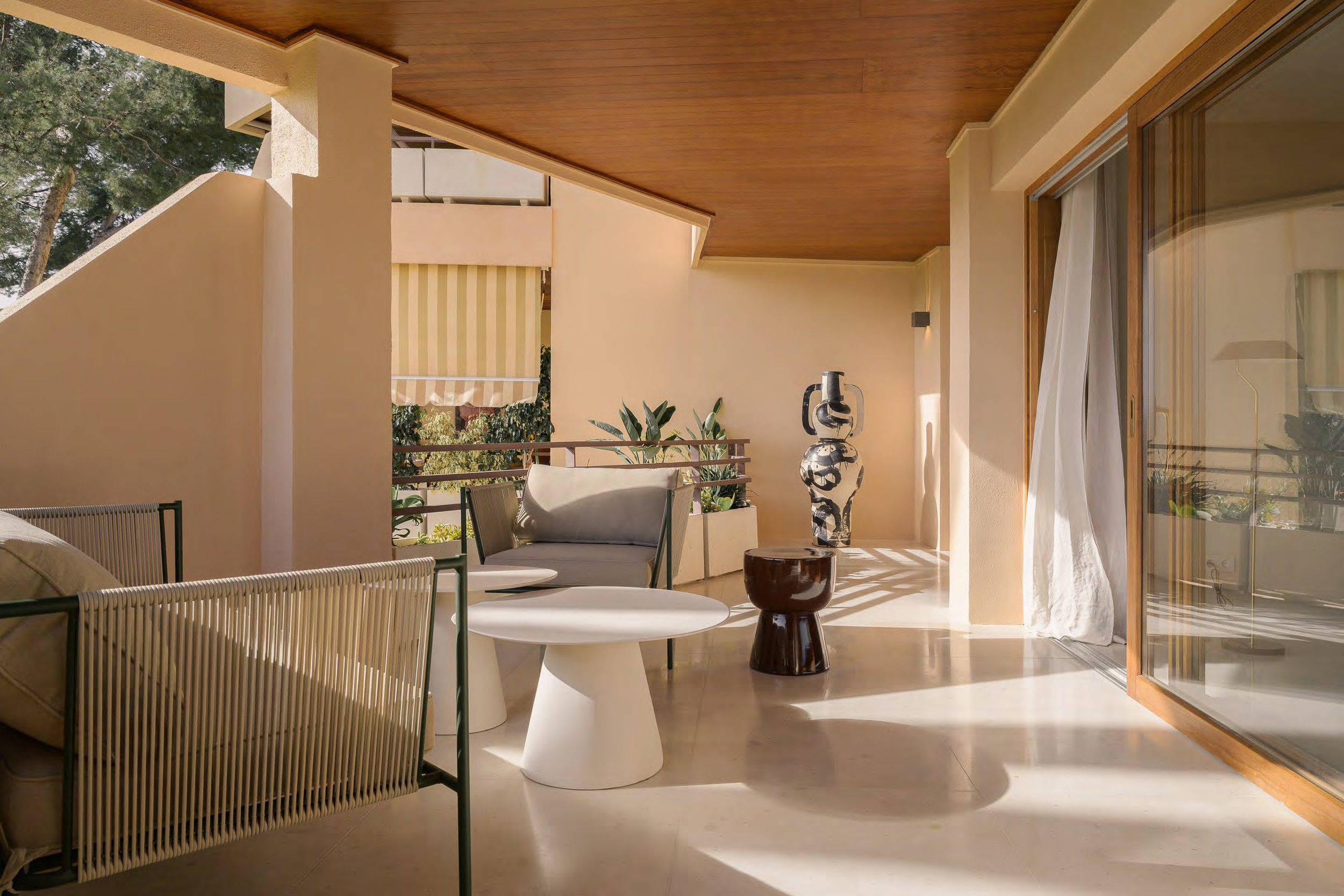 Möblierte Design-Wohnung mit Meerblick in La Bonanova - 12