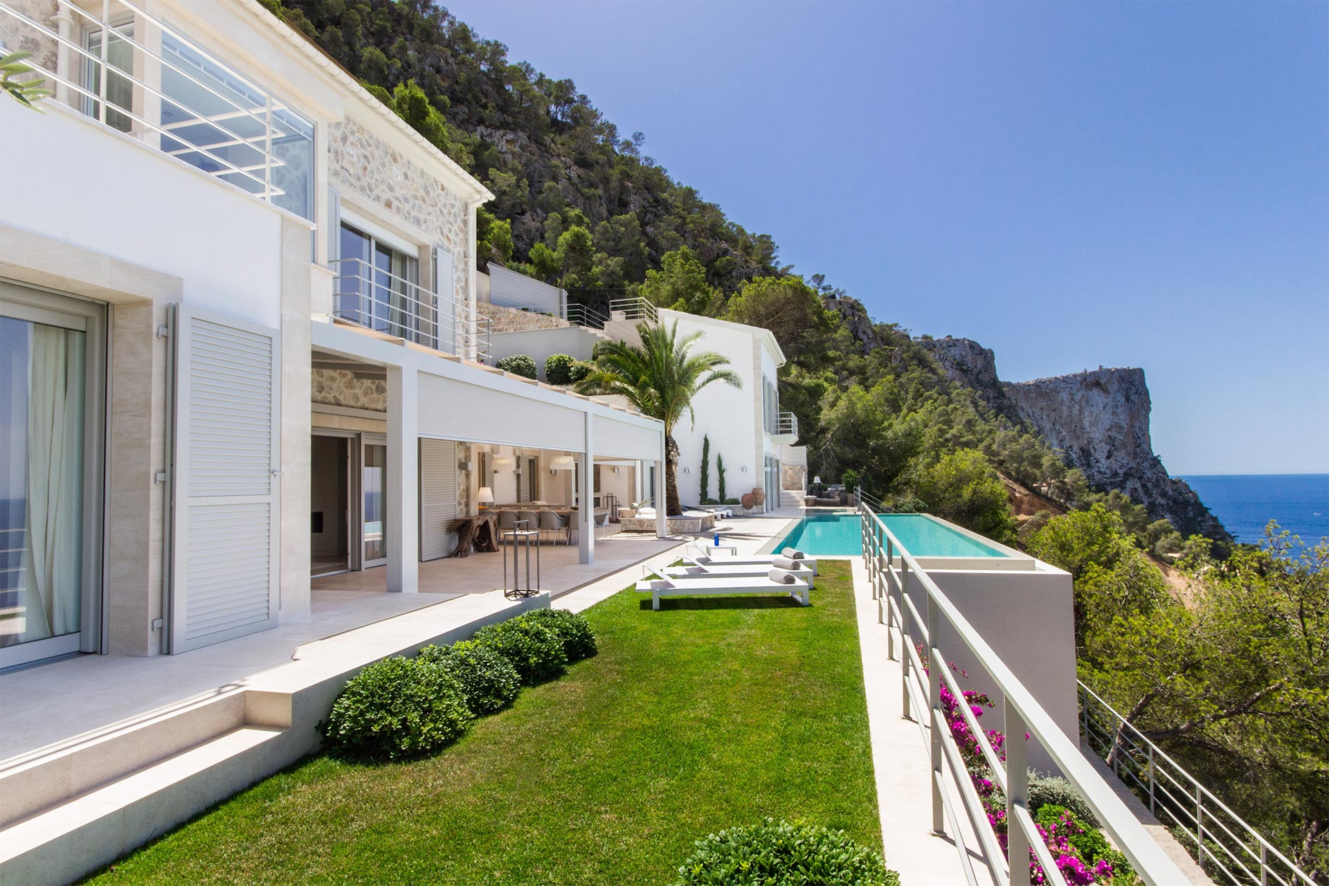 Villa Sol – Luxusvilla mit Panorama-Meerblick in Cala Llamp - 11