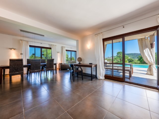 Renovierte Finca mit Pool und Panoramablick bis zum Meer - 18