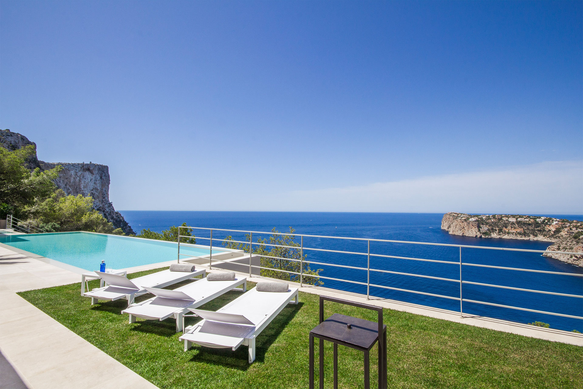Villa Sol – Luxusvilla mit Panorama-Meerblick in Cala Llamp - 10