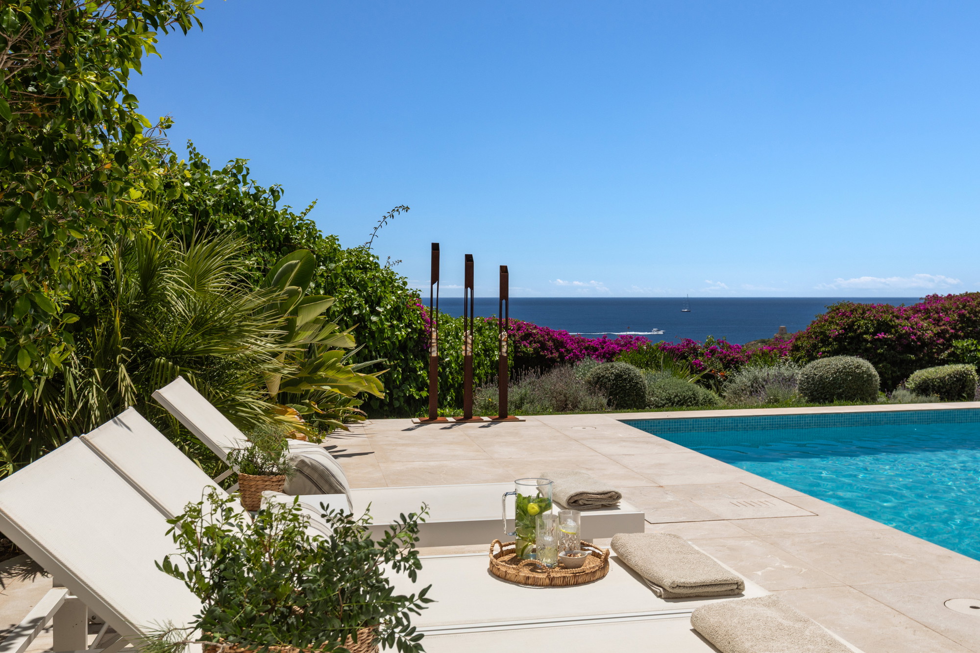 Villa mit Meerblick – Sommer über der Bucht von Palma - 2