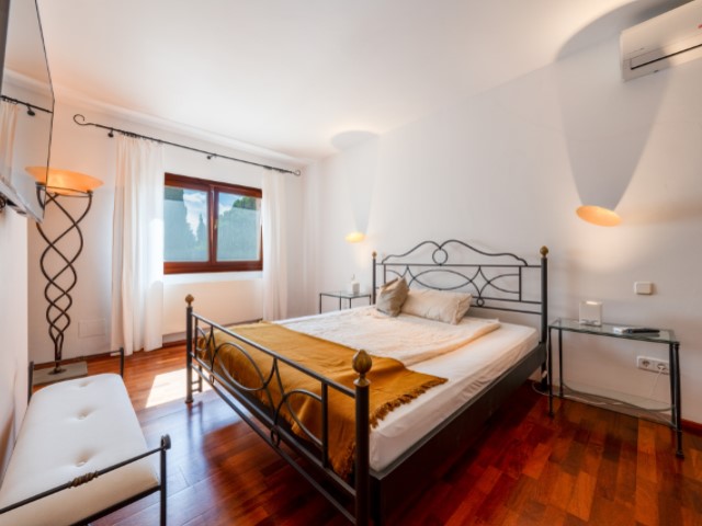 Renovierte Finca mit Pool und Panoramablick bis zum Meer - 27