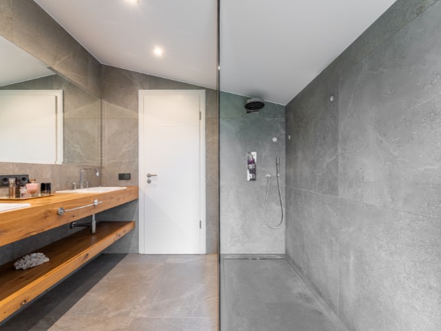 Modernes Landhaus mit Pool und Reitanlagen - 18