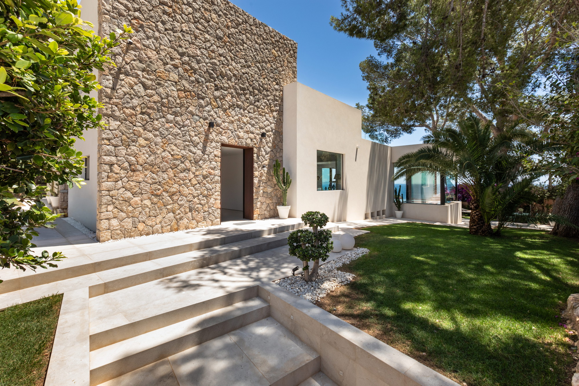 Villa mit Meerblick – Sommer über der Bucht von Palma - 10