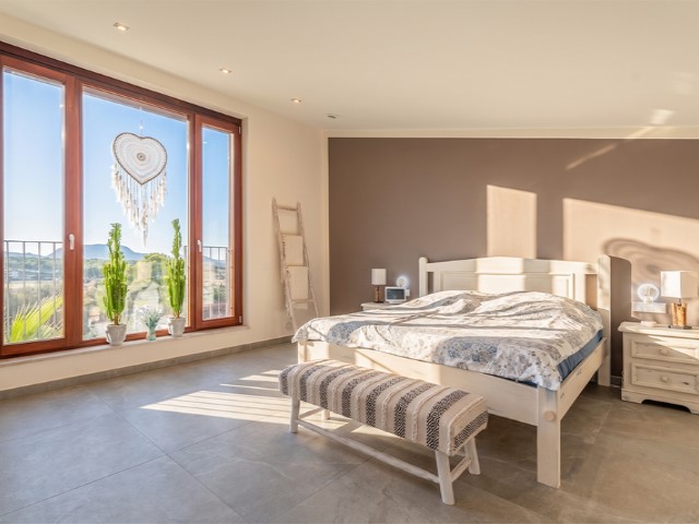 Modernes Landhaus mit Pool und Reitanlagen - 17
