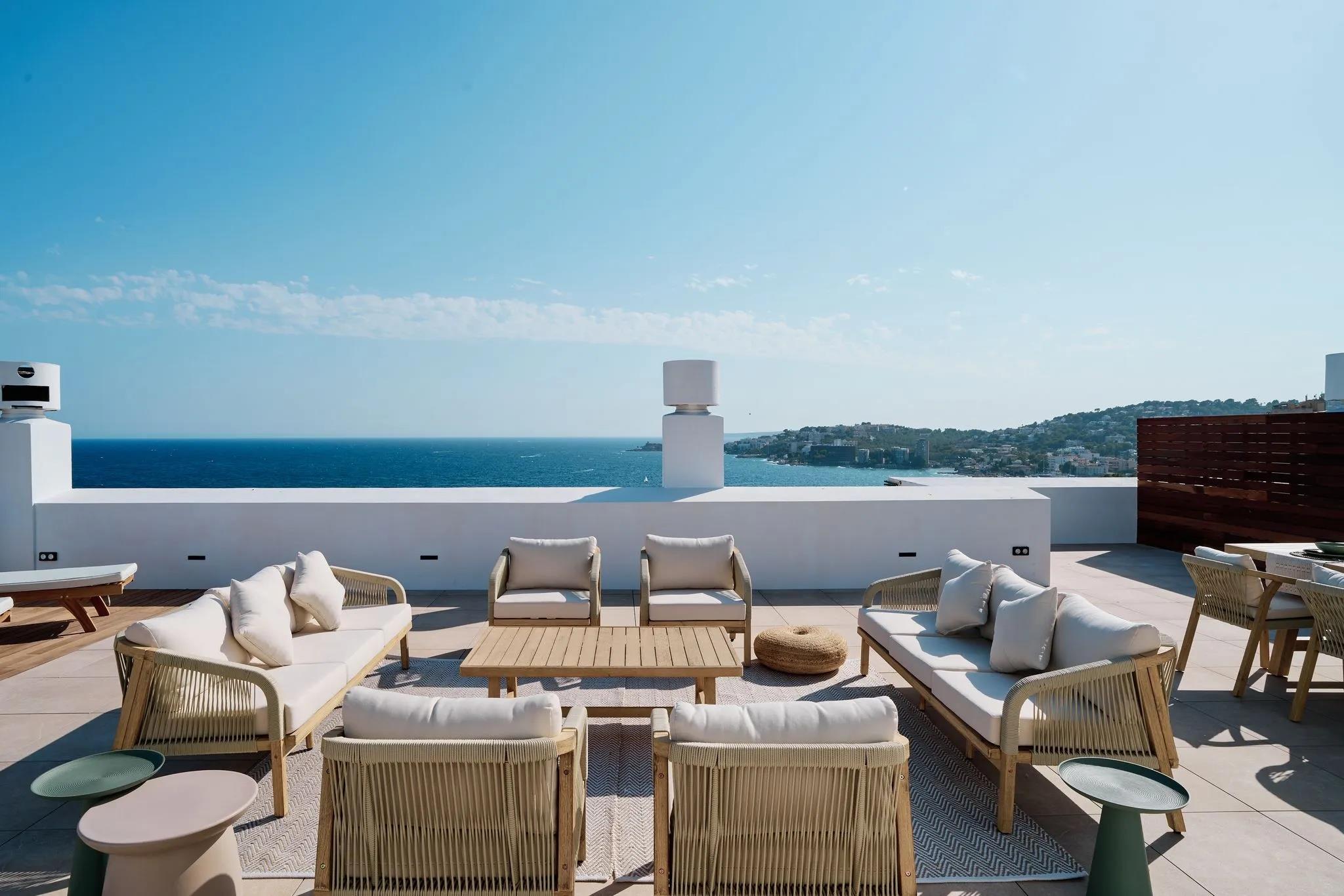 Penthouse „The View" – Logenplatz am Mittelmeer