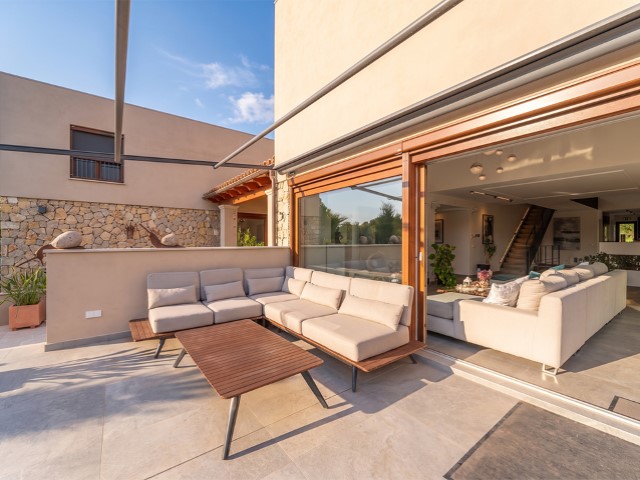 Modernes Landhaus mit Pool und Reitanlagen - 6