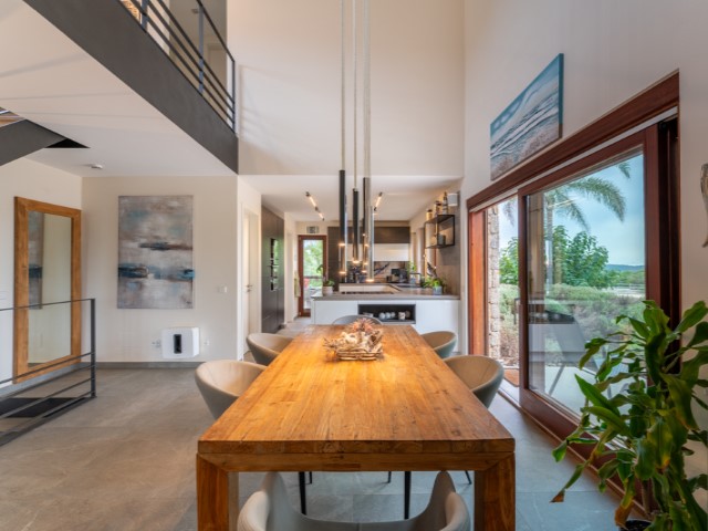 Modernes Landhaus mit Pool und Reitanlagen - 12