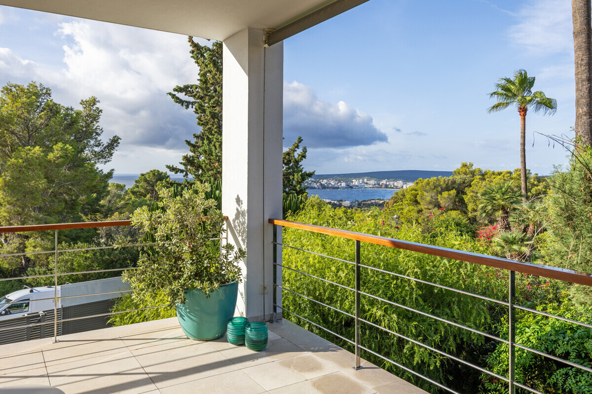 Luxusvilla mit Meerblick & Garten - 9