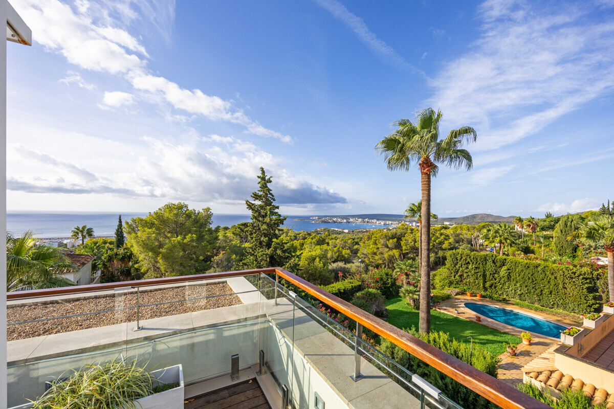Luxusvilla mit Meerblick & Garten - 24