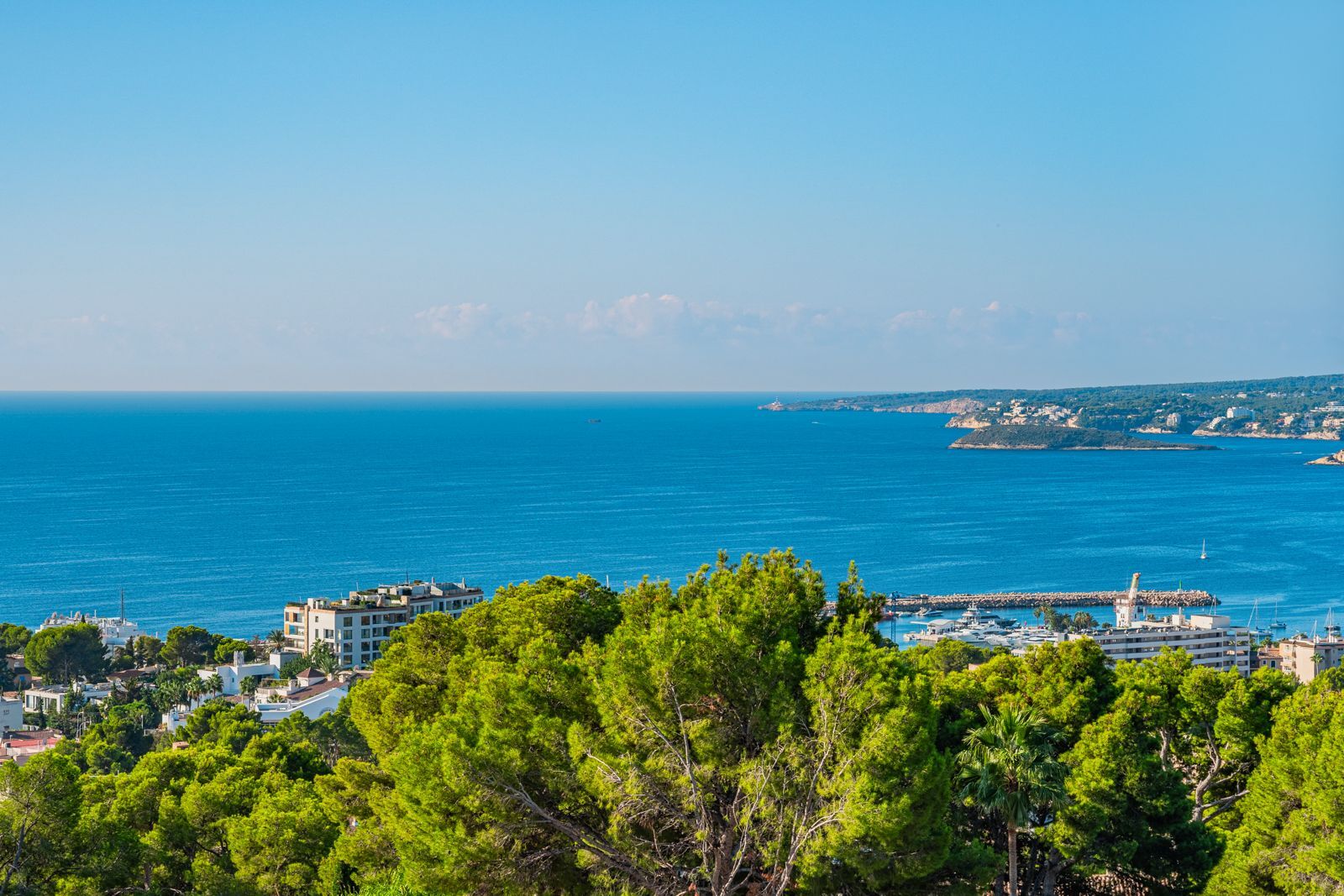 Neubauvilla mit herrlichem Meer- und Hafenblick - 12