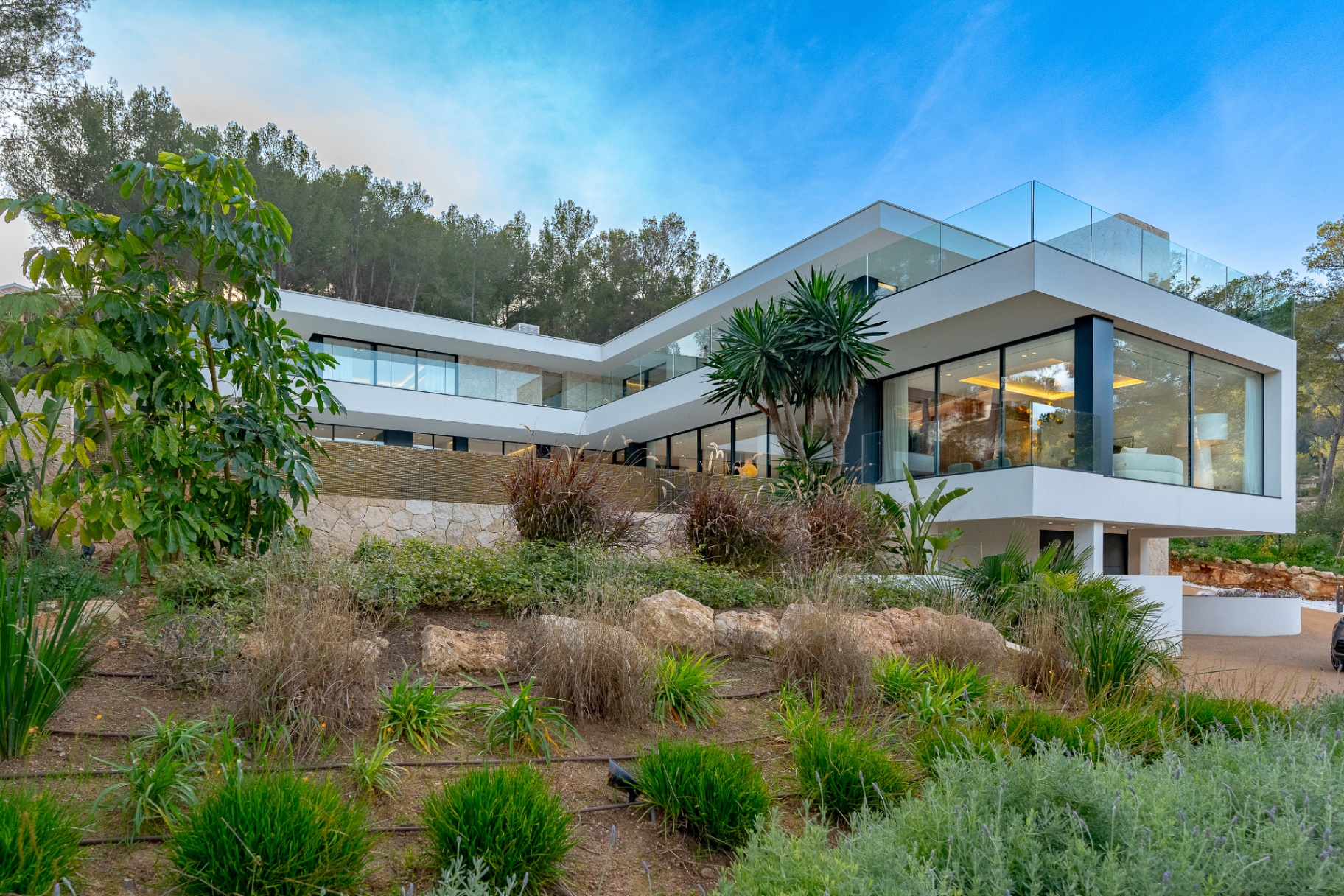 Moderne Luxusvilla in Bestlage - 2