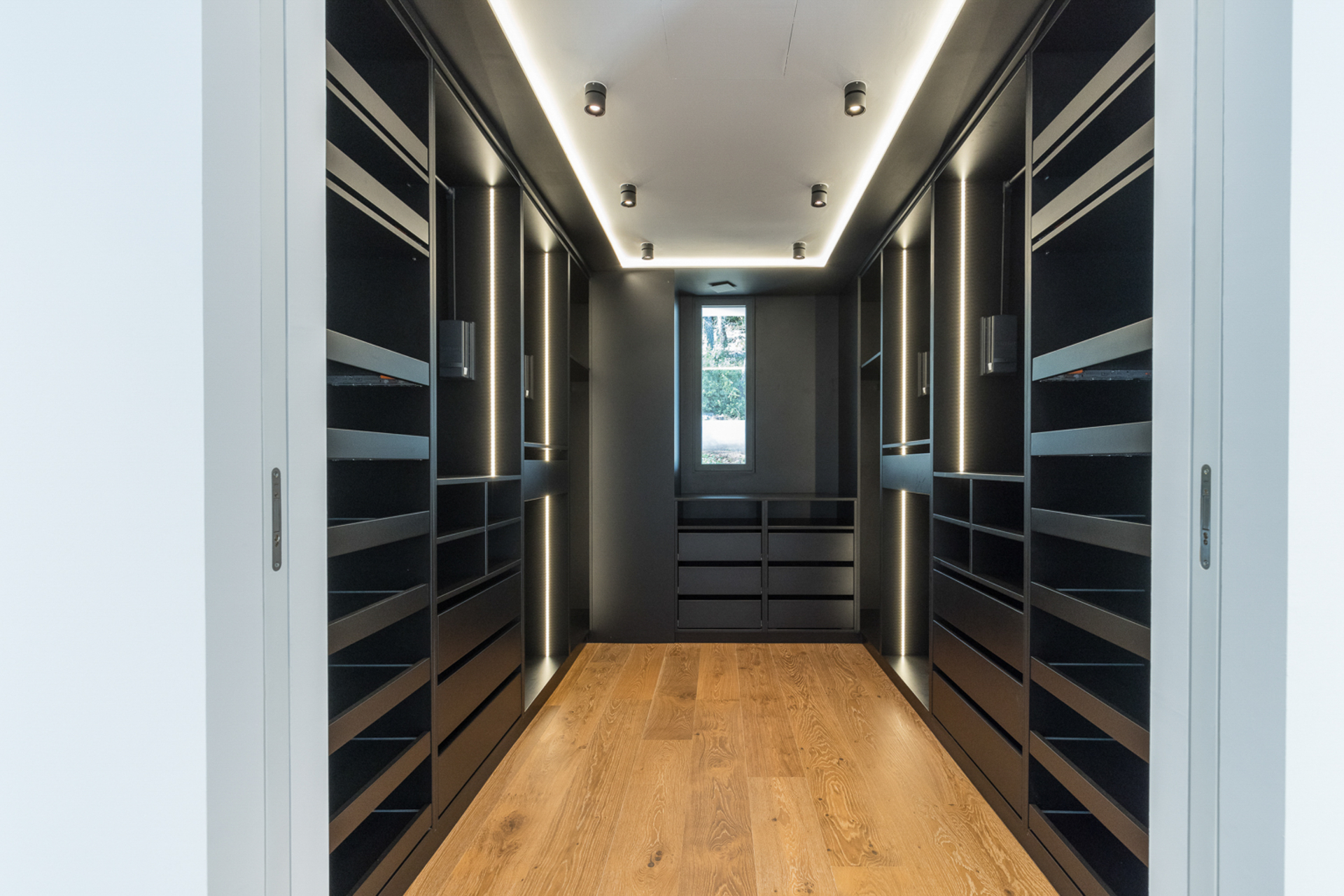Moderne Luxusvilla in Bestlage - 27