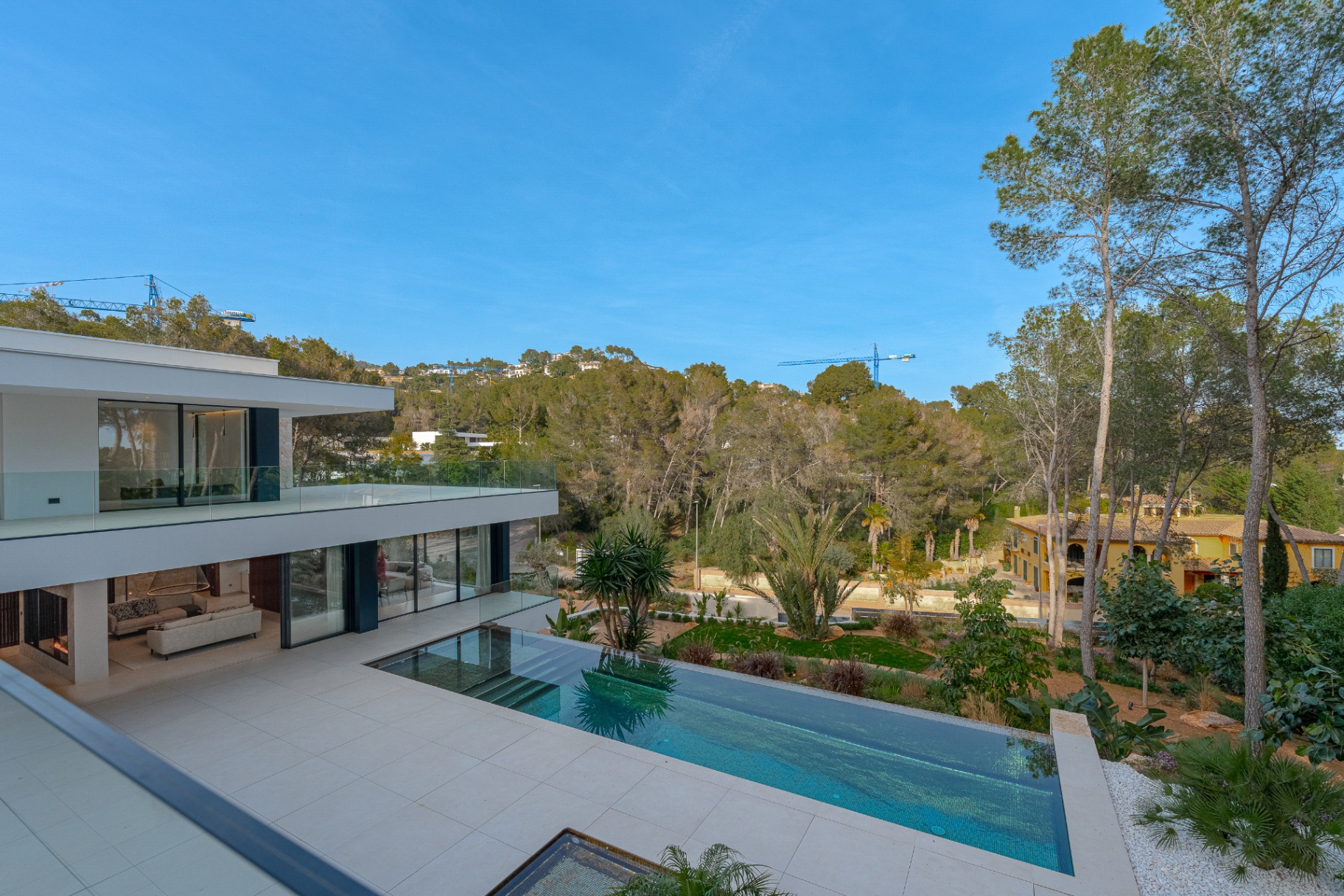 Moderne Luxusvilla in Bestlage - 37